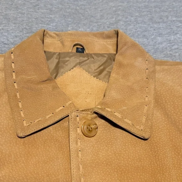 Women's Suede Button-Front Jacket in Tan - Picture 4 of 5